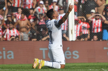 Córdoba, Argentina.- In the photos taken on February 18, 2024, Instituto vs. Independiente, in the game 6 in the Copa de la Liga in the Monumental of Alta Córdoba. Independente won 2-0 at Instituto. Then Gabriel Neves inaugurated the marker at the 25th minute of the first half. More late, in minute 31 of the stage, Lucas González increased the wind, securing the victory of Independence.