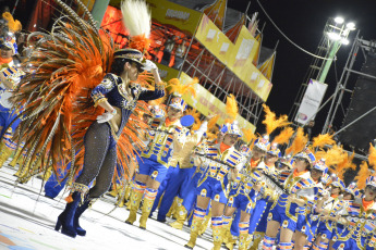 Corrientes, Argentina.- In the photos taken on February 13, 2024, they show the Carnival party in the Capital of Corrientes that boosted tourism, to the point that hotel occupancy rose to 100% in the first half of February, sources municipal reported, with visitors who, in addition, fill the beaches and "generate an important economic movement in the city."