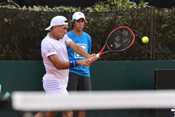 Rosario, Argentina.- In photos taken on February 4, 2024, tennis player Sebastián Báez (photo) defeated Dmitry Popko in a definition for the fifth point of the series against Kazakhstan, which took place at the Jockey Club of Rosario, and the team Argentine Davis Cup team qualified for the Group Stage of the Finals of the most important team competition.