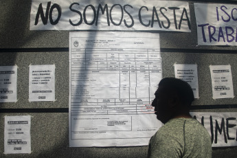 Buenos Aires, Argentina.- In the photos taken on February 15, 2024, social organizations gathered in front of the headquarters of the Ministry of Labor of the Nation, demanding "a minimum wage equal to the basic basket" and assistance food for canteens and picnic areas throughout the country, while the meeting of the Minimum Wage Council was taking place.