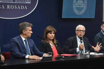 Chaco, Argentina.- In the photos taken on February 14, 2024, the Ministers of Security, Patricia Bullrich (center), and of Justice, Mariano Cúneo Libarona (right), denounced at the Government House a trafficking network that operated through social plans in the province of Chaco. In a press conference they offered together with the governor of Chaco, Leandro Zdero, in the Conference Room of the Casa Rosada, the officials explained that the network that operated in the province was "commanded by a con who prostituted women in exchange for granting and manage their social plans.