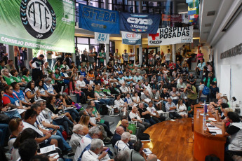 Buenos Aires, Argentina.- In the photos taken on February 15, 2024, the Front of State Unions (FSE), which represents twenty union organizations, held its first plenary session since its new formation, to analyze the labor situation and salary of companies in the sector, and announced a "national day of struggle", which will result in a couple of activities, for the "last week of February", union sources reported.