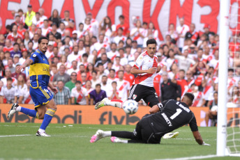 Buenos Aires, Argentina - In the photo taken on February 25, 2024, River and Boca tied 1-1 at the Más Monumental stadium on Sunday for the 7th date of the League Cup. The goals came in the second half, at the feet of Solari and Medina. Hot end in Núñez. With this result, Demichelis's team is at the top of Zone A with 13 points, equaling Independiente's line. Diego Martínez's team reached 10 points and are seventh in Zone B.