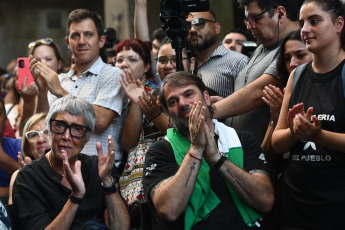 Buenos Aires, Argentina.- En las fotos tomadas el 22 de febrero del 2024, dirigentes políticos y gremiales, funcionarios e intendentes de la provincia de Buenos Aires participaron de una clase pública en defensa de la Universidad Nacional Madres de Plaza de Mayo (UNMA). La convocatoria, fue realizada por ese organismo defensor de los Derechos Humanos bajo la consigna "la Universidad de las Madres se defiende".