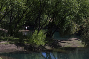 Río Negro, Argentina.- In the photos taken on February 1, 2024, it shows the tourist place of Villa Llanquín in Rio Negro, Argentina. The second half of January marked an increase in occupancy in the main tourist destinations in the province of Río Negro, where nearly 200,000 vacationers were received, who generated an impact of more than 46,000 million pesos (Argentine peso), according to reports officially.