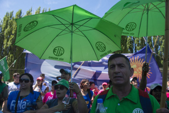 Río Negro, Argentina.- In the photos taken on February 14, 2024, social, union and political organizations begin the eighth edition of the so-called March for the Sovereignty of Lake Escondido, located in the province of Río Negro, in "defense of national sovereignty" and in rejection of the repeal of the land law.