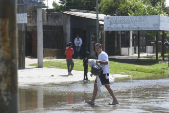 Buenos Aires, Argentina.- In the photos taken on February 13, 2024, it shows flooded streets after the Río de la Plata flooded. The Naval Hydrography Service (SHN) updated the alert for flooding of the Río de la Plata in the City of Buenos Aires and the coastal areas of the north and south of the Buenos Aires suburbs, where heights greater than 2.30 meters will be recorded, at the same time that another alert remains in force for the Atlantic coast, between Mar del Plata and San Clemente del Tuyú.