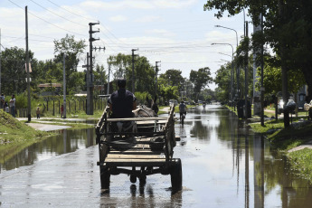 Buenos Aires, Argentina.- In the photos taken on February 13, 2024, it shows flooded streets after the Río de la Plata flooded. The Naval Hydrography Service (SHN) updated the alert for flooding of the Río de la Plata in the City of Buenos Aires and the coastal areas of the north and south of the Buenos Aires suburbs, where heights greater than 2.30 meters will be recorded, at the same time that another alert remains in force for the Atlantic coast, between Mar del Plata and San Clemente del Tuyú.