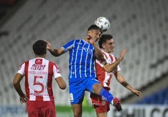 Mendoza, Argentina.- In the photos taken on February 13, 2024, during the match between Godoy Cruz and Unión de Santa Fe, for the fifth date of Zone B of the tournament at the Malvinas Argentina stadium. Godoy Cruz de Mendoza drew a goalless draw at home against Unión de Santa Fe and is the leader of Zone B of the Cup.