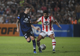 Mendoza, Argentina.- In the photos taken on February 15, 2024, during the match between Independiente Rivadavia de Mendoza and Instituto de Cordoba, in a match valid for the fifth date of Zone B of the Professional League Cup in the Bautista Gargantini stadium. Instituto de Córdoba achieved a victory as a visitor against Independiente Rivadavia de Mendoza by 2 to 0 and reached River Plate at the top of Zone A of the League Cup.