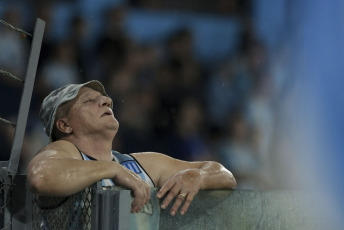 Avellaneda, Argentina.- La fotografía tomada el 9 de febrero de 2024 en el Estadio Racing Club muestra escenas del partido disputado entre el equipo local y San Lorenzo de Almagro. Adrián Martínez anotó tres goles para Racing, mientras que Mura anotó el único gol para San Lorenzo.