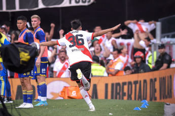 Buenos Aires, Argentina - In the photo taken on February 25, 2024, River and Boca tied 1-1 at the Más Monumental stadium on Sunday for the 7th date of the League Cup. The goals came in the second half, at the feet of Solari and Medina. Hot end in Núñez. With this result, Demichelis's team is at the top of Zone A with 13 points, equaling Independiente's line. Diego Martínez's team reached 10 points and are seventh in Zone B.