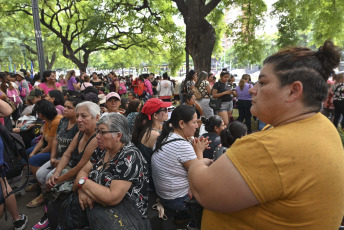 Buenos Aires, Argentina.- In the photos taken on February 7, 2024, cooks and coordinators of community kitchens belonging to various social organizations started a new "national day of protest" called "Cooks against hunger" in different parts of the country, in demand of food assistance for community soup kitchens and picnic areas.