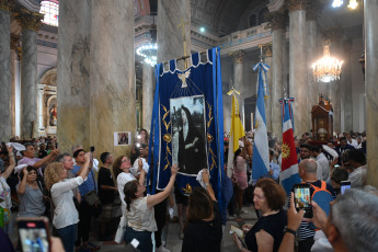 Buenos Aires, Argentina.- In the photos taken on February 11, 2024, hundreds of faithful participated in a mass in the Basilica of Nuestra Señora de la Piedad, located in the Buenos Aires neighborhood of San Nicolás, in which they venerated relics and a procession with the image of María Antonia de San José de Paz y Figueroa, known as Mama Antula, who was converted this Sunday into the first Argentine saint.