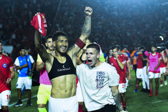 Buenos Aires, Argentina.- En las fotos tomadas el 26 de febrero del 2024, durante el partido entre Argentinos Juniors y Platense en un partido correspondiente a la fecha 7 de la Copa de la Liga en el estadio Diego Armando Maradona. Argentinos Juniors venció 3-1 a Platense, y lidera la Zona A de la Copa de la Liga Profesional.