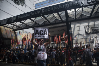 Buenos Aires, Argentina.- In the photos taken on February 15, 2024, social organizations gathered in front of the headquarters of the Ministry of Labor of the Nation, demanding "a minimum wage equal to the basic basket" and assistance food for canteens and picnic areas throughout the country, while the meeting of the Minimum Wage Council was taking place.