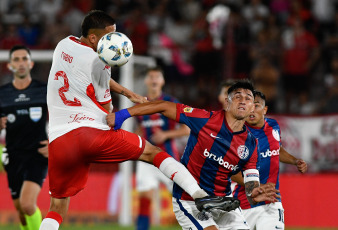 Buenos Aires, Argentina.- In the photograph taken on February 24, 2024 in the Autonomous City of Buenos Aires at the Tomás Adolfo Ducó Stadium, scenes from the match played between Huracán and San Lorenzo can be seen. The result of the match was 0 to 0, on date 7 of the Argentine Professional Football League.