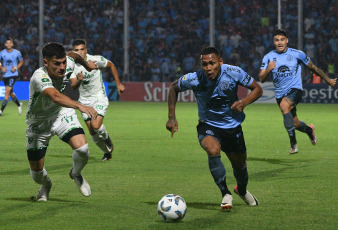 Córdoba, Argentina.- In the photos taken on February 19, 2024, Belgrano faces Sarmiento in a commitment corresponding to the sixth day of the 2024 Professional League Cup. Belgrano defeated Sarmiento 4-1. Peruvian footballer Bryan Reyna scored his first goal with Belgrano and strengthens himself in the starting eleven.