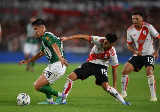 Buenos Aires, Argentina.- In the photos taken on February 18, 2024, during the River vs. Banfield, for Group B of the Copa de la Liga in the Monumental. River and Banfield played 1 to 1. Braian Galván and Pablo Solari marked the sides of the encounter.