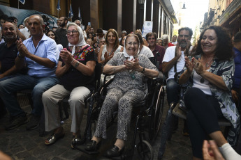 Buenos Aires, Argentina.- En las fotos tomadas el 22 de febrero del 2024, dirigentes políticos y gremiales, funcionarios e intendentes de la provincia de Buenos Aires participaron de una clase pública en defensa de la Universidad Nacional Madres de Plaza de Mayo (UNMA). La convocatoria, fue realizada por ese organismo defensor de los Derechos Humanos bajo la consigna "la Universidad de las Madres se defiende".