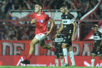 Buenos Aires, Argentina.- In the photos taken on February 26, 2024, during the match between Argentinos Juniors and Platense in a match corresponding to date 7 of the League Cup at the Diego Armando Maradona stadium. Argentinos Juniors beat Platense 3-1, and leads Zone A of the Professional League Cup.