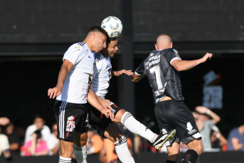 Buenos Aires, Argentina.- In the photos taken on February 19, 2024, Deportivo Riestra and Atlético Tucumán faced each other for the sixth date of the Professional League Cup (LPF) at the Bajo Flores club stadium. Deportivo Riestra achieved its historic first victory in the Professional League Cup by beating Atlético Tucumán 1-0, with the goal of its captain Milton Céliz, its rival, who has not yet won so far in the tournament.