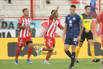 Buenos Aires, Argentina.- In the photos taken on February 19, 2024, Barracas Central reached Talleres, for the 6th tournament of Argentina - Copa LPF 2024 at the Estadio Tomás Ducó. Barracas won 2-1 at Talleres. The party goles for the local players Marco Iacobellis (1' 1T) and Maximiliano Zalazar (4' 2T). Just like the visitor's goal is Gastón Benavídez (31' 1T).