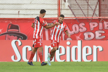 Buenos Aires, Argentina.- In the photos taken on February 19, 2024, Barracas Central reached Talleres, for the 6th tournament of Argentina - Copa LPF 2024 at the Estadio Tomás Ducó. Barracas won 2-1 at Talleres. The party goles for the local players Marco Iacobellis (1' 1T) and Maximiliano Zalazar (4' 2T). Just like the visitor's goal is Gastón Benavídez (31' 1T).