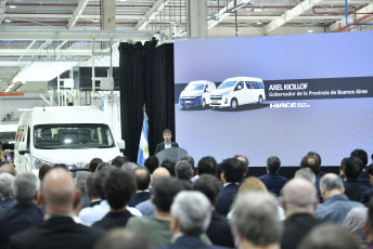 Buenos Aires, Argentina.- En las fotos tomadas el 16 de febrero del 2024, durante la inauguración de la planta de Toyota en Zárate. La automotriz japonesa Toyota inició la producción del utilitario Hiace, en una nueva nave industrial. El vehículo, que se produce en sus versiones Commuter y Furgón L2H2, arranca con una capacidad productiva anual de 4000 unidades, con el objetivo de llegar a las 10.000 a mediano plazo, informó la automotriz.