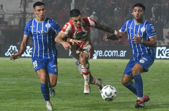 Córdoba, Argentina - In the photo taken on February 25, 2024, with goals by Altamira and Guillén, Godoy Cruz beat La Gloria 2-0 and took a further lead at the top of Zone B.