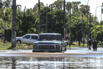 Buenos Aires, Argentina.- In the photos taken on February 13, 2024, it shows flooded streets after the Río de la Plata flooded. The Naval Hydrography Service (SHN) updated the alert for flooding of the Río de la Plata in the City of Buenos Aires and the coastal areas of the north and south of the Buenos Aires suburbs, where heights greater than 2.30 meters will be recorded, at the same time that another alert remains in force for the Atlantic coast, between Mar del Plata and San Clemente del Tuyú.