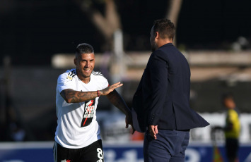 Buenos Aires, Argentina.- In the photos taken on February 19, 2024, Deportivo Riestra and Atlético Tucumán faced each other for the sixth date of the Professional League Cup (LPF) at the Bajo Flores club stadium. Deportivo Riestra achieved its historic first victory in the Professional League Cup by beating Atlético Tucumán 1-0, with the goal of its captain Milton Céliz, its rival, who has not yet won so far in the tournament.