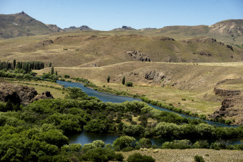 Río Negro, Argentina.- In the photos taken on February 1, 2024, it shows the tourist place of Villa Llanquín in Rio Negro, Argentina. The second half of January marked an increase in occupancy in the main tourist destinations in the province of Río Negro, where nearly 200,000 vacationers were received, who generated an impact of more than 46,000 million pesos (Argentine peso), according to reports officially.