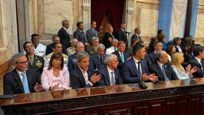 Buenos Aires, Argentina.- En la foto tomada el 1 de marzo de 2024, Milei habló por primera vez en la Apertura de Sesiones Ordinarias 2024. Los detalles de su exposición: herencia recibida, motosierra, cierre de medios públicos, cepo del dólar y "pacto fundacional" con las provincias. Las protestas frente al Congreso y la represión a los manifestantes.