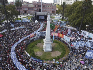 Buenos Aires, Argentina.- In photos taken on March 24, 2024, a crowd protested in a march to Congress to ask for justice for the victims of the state genocide in commemoration of the "Day of Remembrance for Truth and Justice ", an immovable holiday that commemorates the anniversary of the last military dictatorship that ruled the country