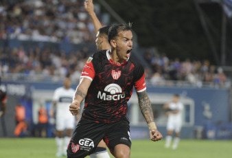 Buenos Aires, Argentina.- En las fotos tomadas el 29 de febrero del 2024, Instituto de Córdoba se enfrenta a Gimnasia en el marco de la fecha 8 de la Copa de la Liga Profesional de Fútbol (LPF), en la cancha de Gimnasia. El gol del partido para el local lo anotó Benjamín Domínguez (14' 2T). Mientras que los goles de visitante los hicieron Facundo Suárez (26' 1T), Damián Puebla (21' 2T, de penal) y Jonathan Bay (38' 2T).