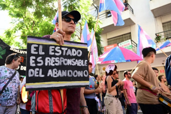 Buenos Aires, Argentina.- En las fotos tomadas el 24 de marzo del 2024, una multitud protestó en una marcha hasta el Congreso para pedir justicia por las víctimas del genocidio de Estado en conmemoración del "Día de la Memoria por la Verdad y la Justicia", un día feriado inamovible que conmemora el aniversario de la última dictadura militar que gobernó el país