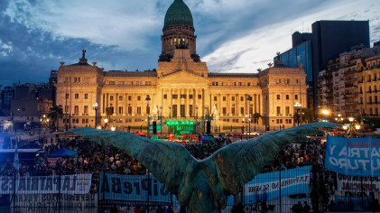 Trabajadores de la agencia de noticias oficial argentina Télam realizaron un festival en contra de su cierre