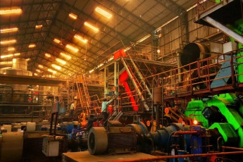 Buenos Aires, Argentina.- En las fotos tomadas el 19 de abril del 2024, muestra las instalaciones de una fábrica de textiles en Buenos Aires. Los gremios textil y del calzado analizaron “la crítica coyuntura” por la que atraviesan esos sectores, en el contexto de una situación laboral que comienza a “sentir los síntomas de la paralización de esas actividades y la consecuente reducción de la producción”, y decidieron sumarse a la huelga nacional de la CGT del 9 de mayo próximo.