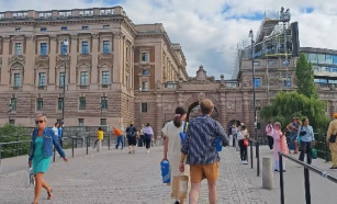 Suecia estima que su economía continuará estancada