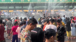 Birmania celebra el festival del agua Thingyan