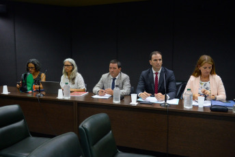 Mar del Plata, Argentina.- En las fotos, el Tribunal Federal N° 1 de Mar del Plata, llevó a cabo el juicio contra los hijos de Leonardo Miguel Save, integrante de la banda parapolicial de Aníbal Gordon, el 22 de mayo del 2024. Marcelo Leonardo, María Natalia, María Eugenia y Ana María Save, fueron condenados a pagar 43 millones de pesos (peso argentino), al encontrarlos culpables del delito de lavado de activos provenientes de crímenes de lesa humanidad, además, ordenó que los inmuebles ubicados en Chascomús sean decomisados, y entregados a la Provincia.