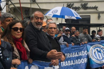 Buenos Aires, Argentina.- In the photos taken on May 1, 2024, thousands of people, independent and affiliated with unions, demonstrated in Argentina for Worker's Day and against the labor reform promoted by the government of Javier Milei .