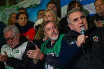 Buenos Aires, Argentina.- In the photos, a large union and political sector called on Congress to defend sovereignty and reject the Bases Law on June 26, 2024. The conference brought together different spaces of the union movement that urged to continue defending public companies and rejecting the Base Law promoted by the national Government and which will be discussed this Thursday in the Lower House, they also asked to cancel the Income Tax.