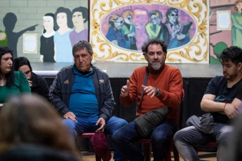 Buenos Aires, Argentina.- En las fotos, dirigentes sociales de diferentes agrupaciones se congregaron en la sede de Madres de Plaza de Mayo el 15 de junio del 2024. La reunión, se celebró para compartir la preocupación generada por la represión dispuesta por el Gobierno nacional el miércoles pasado. Además de sostener el reclamo por los manifestantes detenidos.