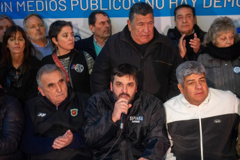 Buenos Aires, Argentina.- In the photos, a large union and political sector called on Congress to defend sovereignty and reject the Bases Law on June 26, 2024. The conference brought together different spaces of the union movement that urged to continue defending public companies and rejecting the Base Law promoted by the national Government and which will be discussed this Thursday in the Lower House, they also asked to cancel the Income Tax.