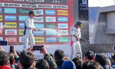 San Juan, Argentina.- In the photos, during the fifth date of TC 2000, which was held at the San Juan Villicum racetrack, Argentina on June 23, 2024. Tiago Pernía (Renault) (left), 22 years old, won the two finals played at the El Villicum circuit. Bernardo Llaver (Honda) and Leonel Pernía (Renault) completed the podium.