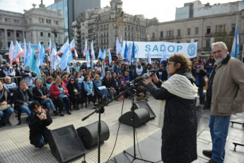 Buenos Aires, Argentina.- The photos show the strike of teachers and non-teachers demanding a salary increase in Buenos Aires, Argentina on June 4, 2024. The strike is part of the conflict over the financing of education higher education, and the restitution of the National Teacher Incentive Fund (FoNID) and salary recomposition.