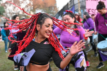 Buenos Aires, Argentina.- In the photo, the women's and diversities movement mobilized en masse to the Congress of Buenos Aires on June 3, 2024. The annual march 'Not one less' - the first of the Milei era - counted with the participation of thousands of people under slogans such as “with hunger, hatred and colonial racism there is no Ni Una Menos” and “Down with the Bases Law and the DNU.”