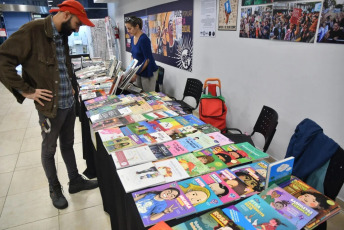 Buenos Aires, Argentina.- In the photos, more than 20 independent publishers participated in the Political Thought Book Fair, organized by the Institute of Studies and Training (IEF) of the Autonomous CTA in defense of culture on June 2, 2024. The opening of the Fair paid tribute to Nora Cortiñas with videos and photos from different periods giving rise to her memory and her legacy.